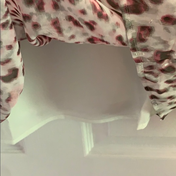 Beautiful Talbots shimmer blouse - small - Picture 5 of 7